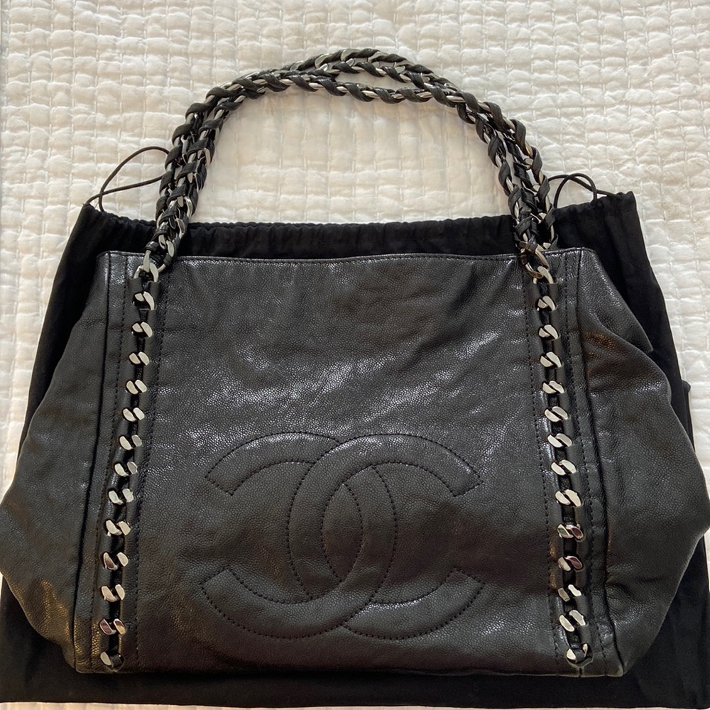 Chanel CC Modern Chain East West Caviar Tote Bag
